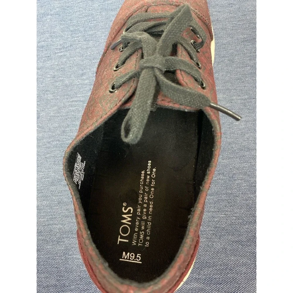 TOMS Del Rey Burgundy Geometric Print Sneakers Men's Size 9.5